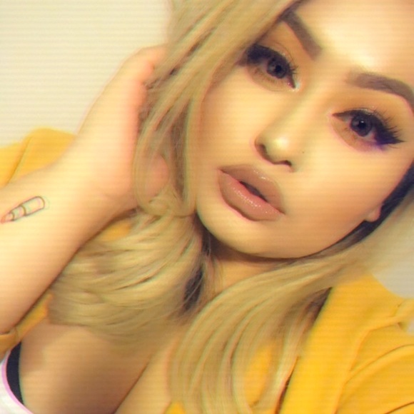 Meet your Posher, Sthefani - Picture 4 of 5